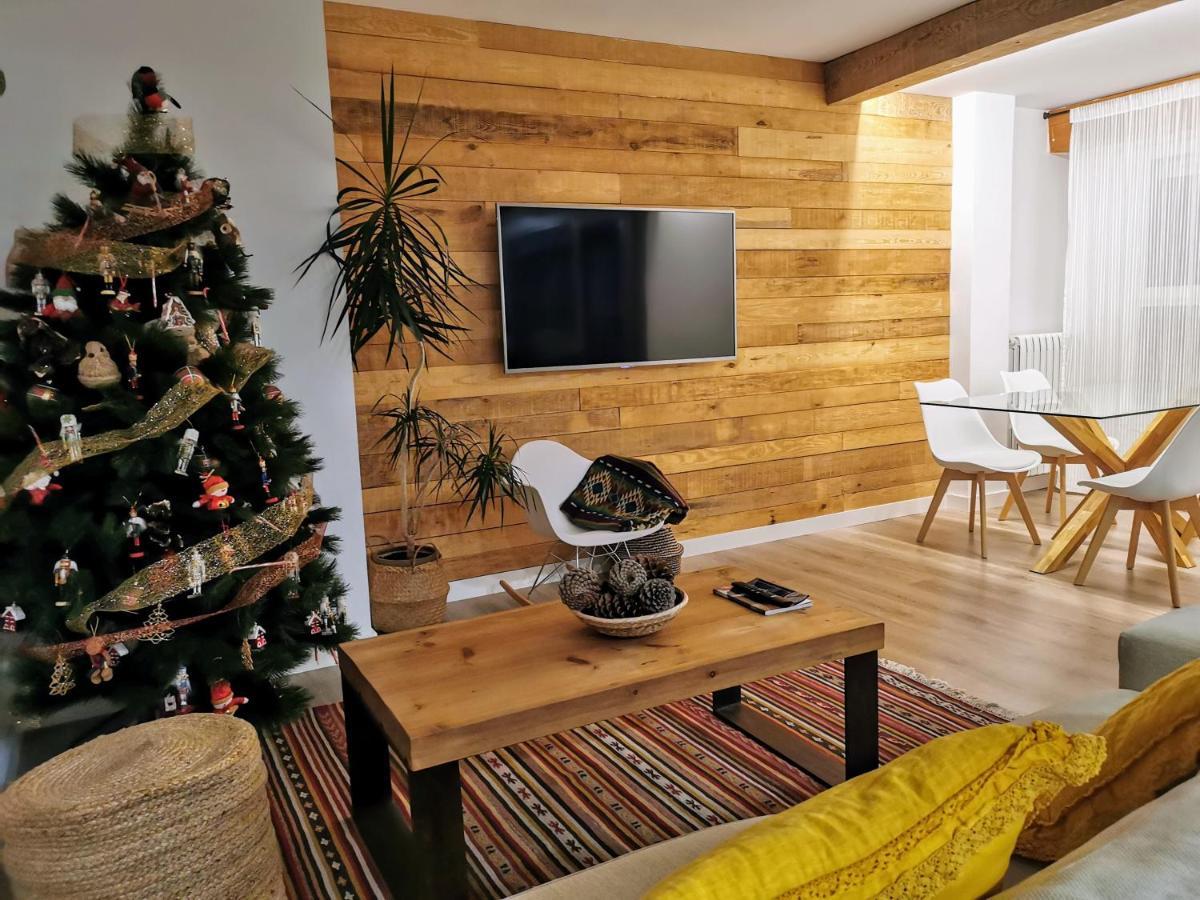 Oroel Lägenhet Jaca Exteriör bild